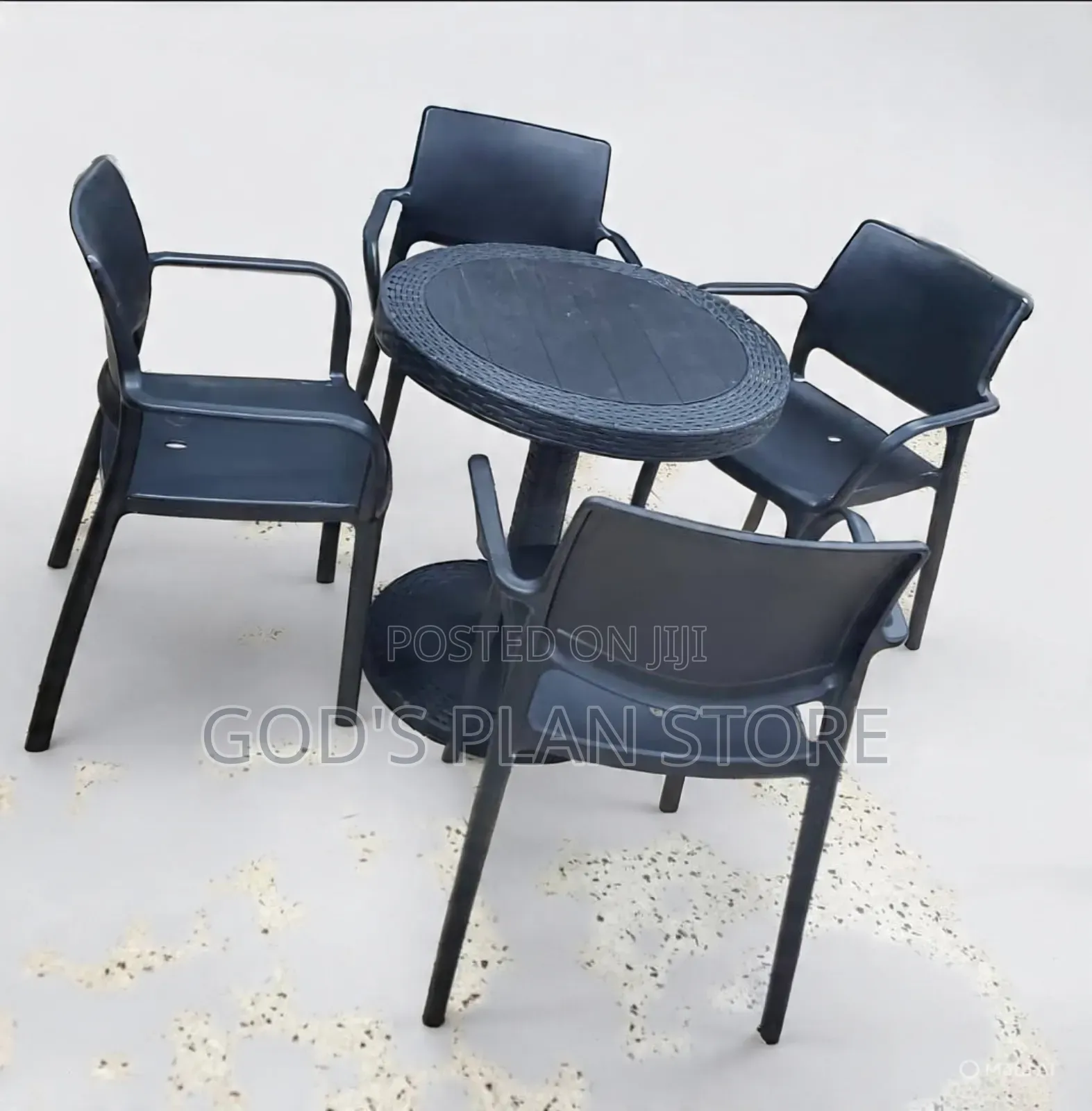 Field Plastic Chairs and Table Plastic Chairs and Table for Dining