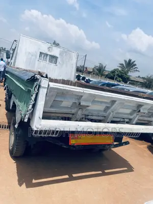 Hino Dumper 4 Lights