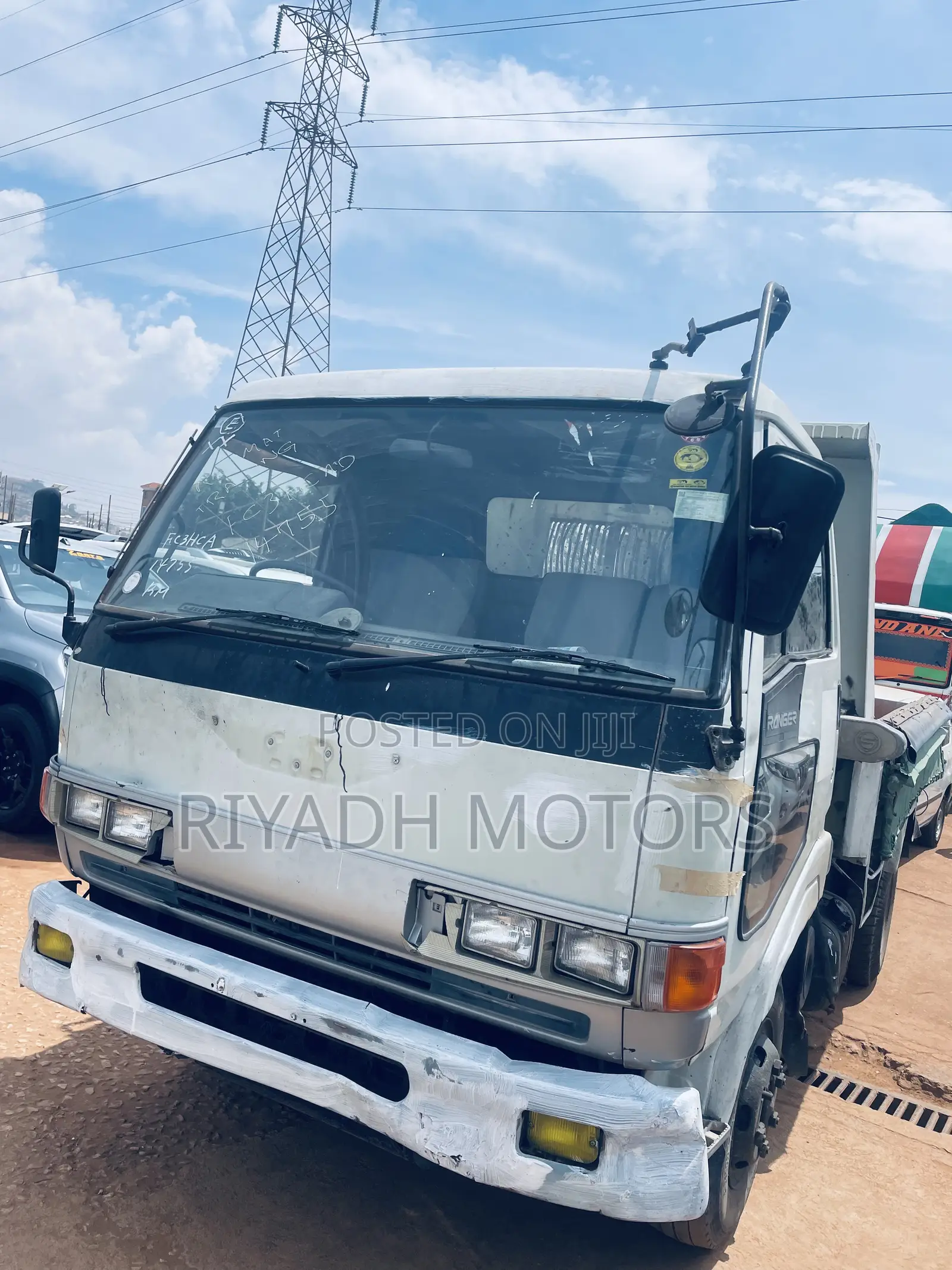 Hino Dumper 4 Lights