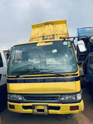 Hino Dumper Yellow Color