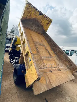 Hino Dumper Yellow Color
