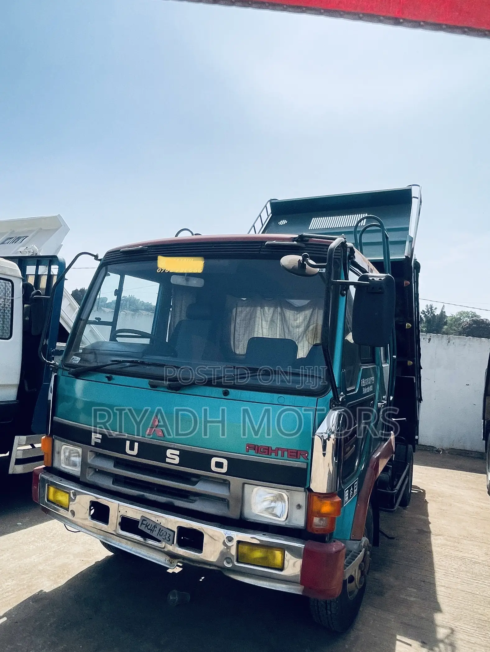 Fuso Dumper Green Color