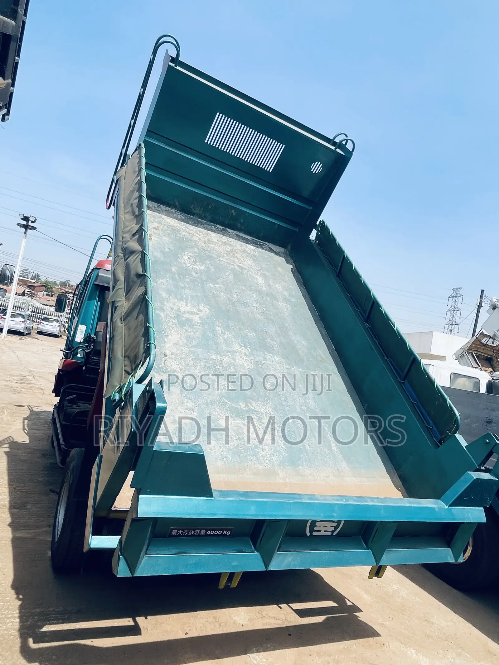 Fuso Dumper Green Color