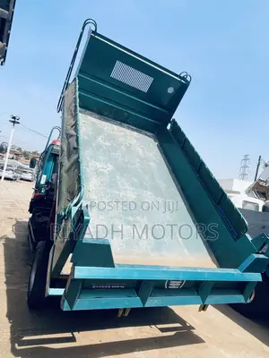 Fuso Dumper Green Color