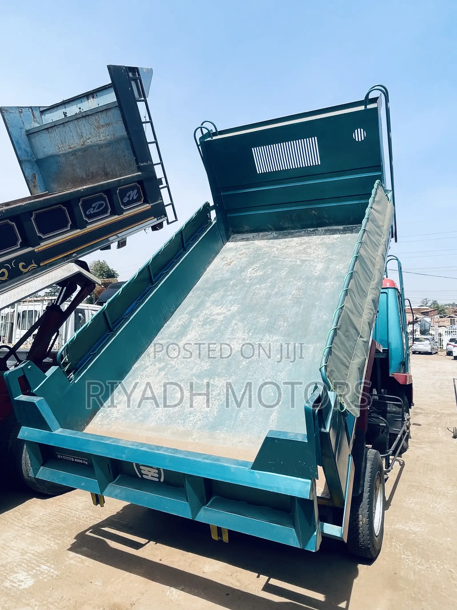 Fuso Dumper Green Color