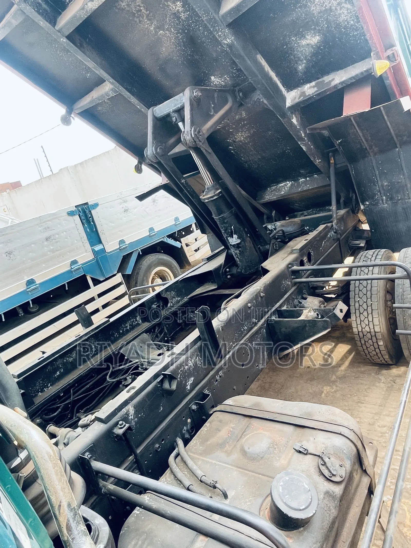 Fuso Dumper Green Color