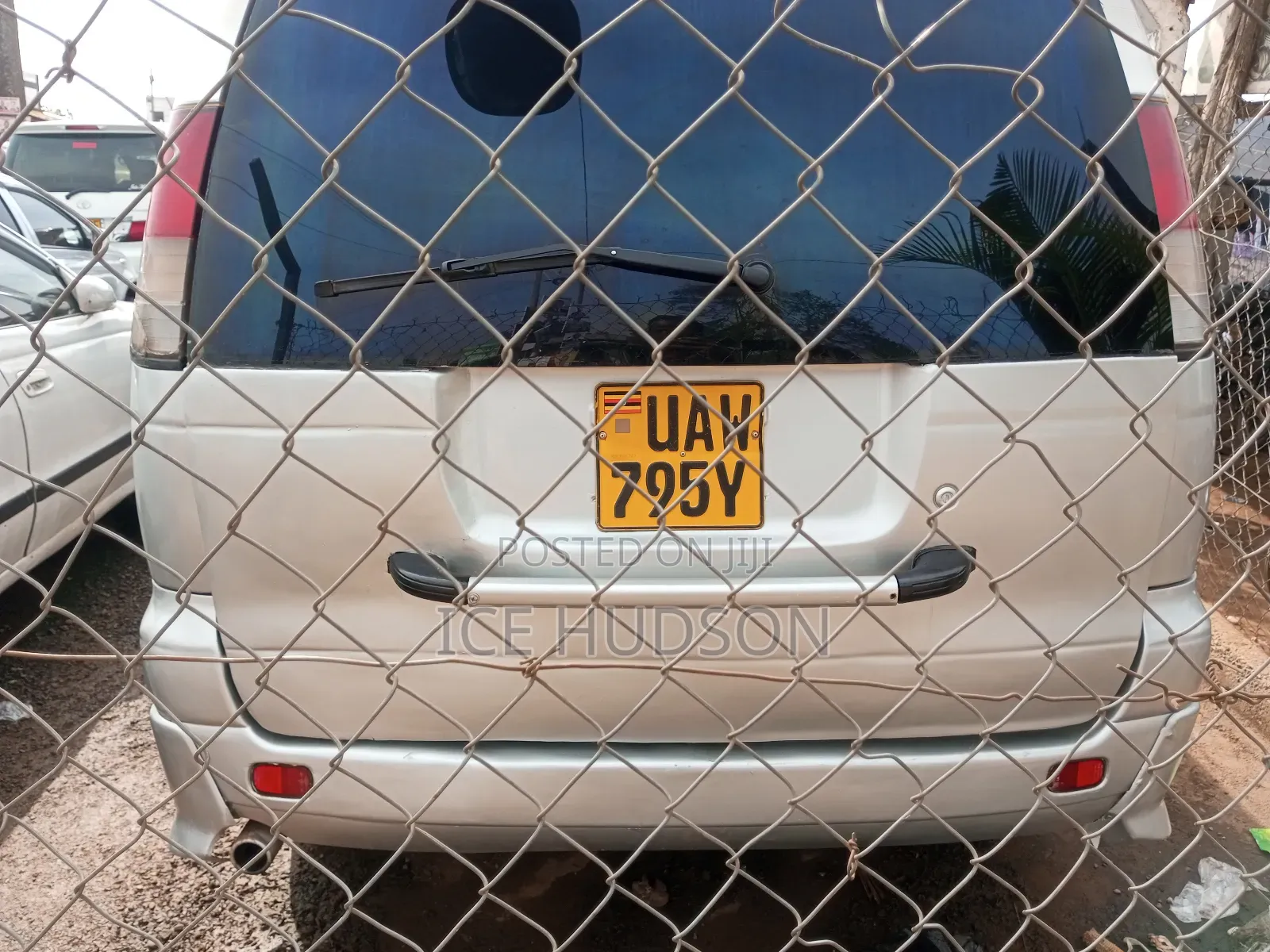Toyota TownAce Noah 2000 Ivory