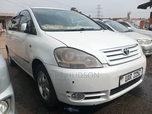Toyota Ipsum 2005 Off white