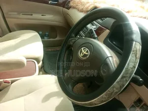 Toyota Ipsum 2005 Off white