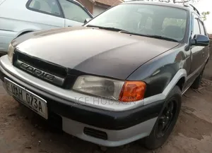 Toyota Carib 2000 Black