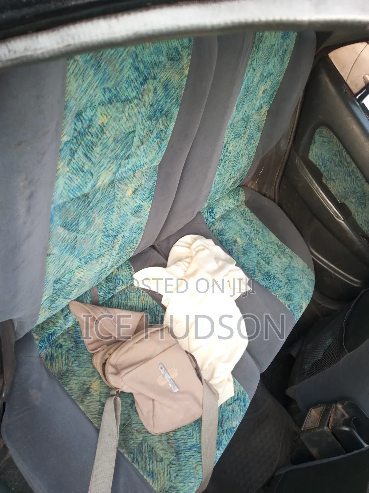 Toyota Carib 2000 Black
