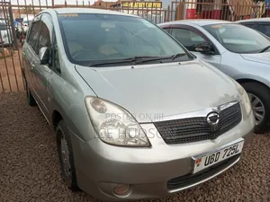 Toyota Corolla Spacio 2004 Gold