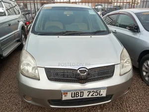 Toyota Corolla Spacio 2004 Gold