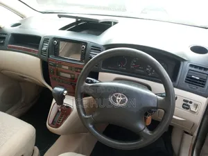 Toyota Corolla Spacio 2004 Gold