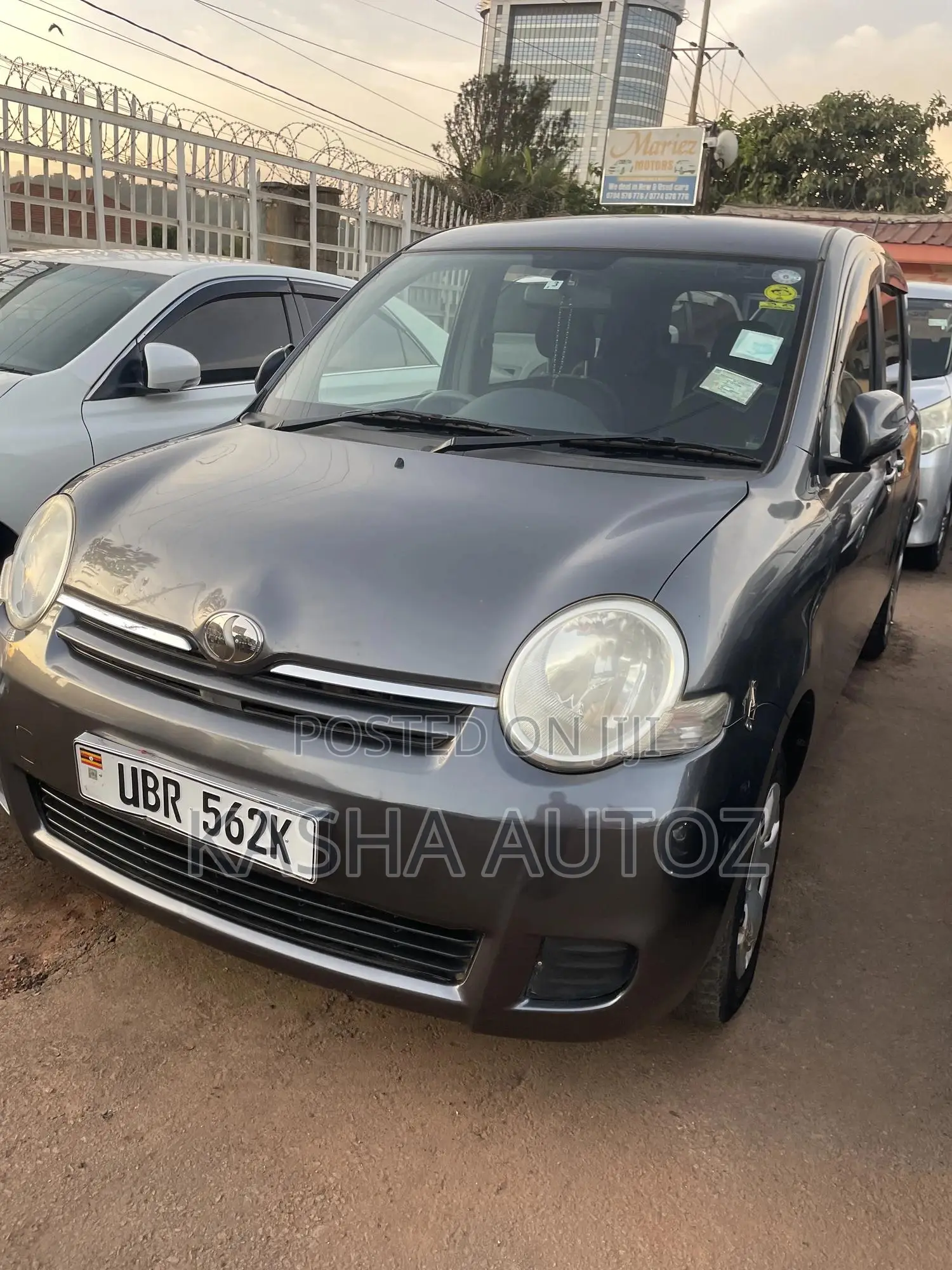 Toyota Sienta 2010 Gray