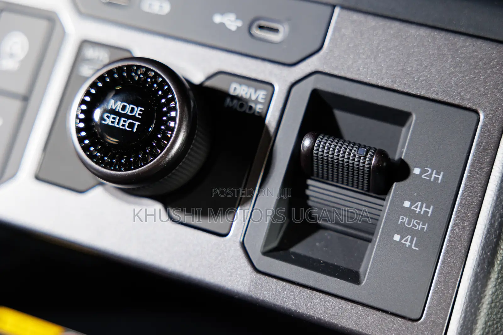New Toyota Hilux 2025 Black