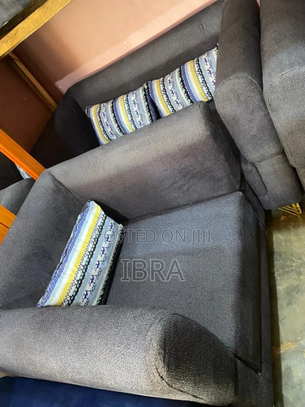 A Five Seater Sofa Set With Pillows of Fibers