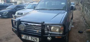 Toyota Hilux 2004
