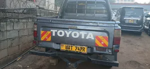 Toyota Hilux 2004