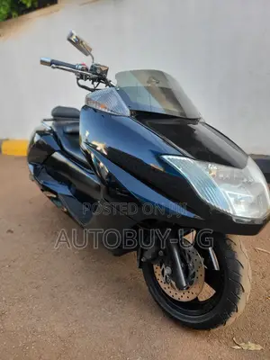 Yamaha 2021 Black