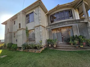 6bdrm Mansion in Najjera, Central Division for sale