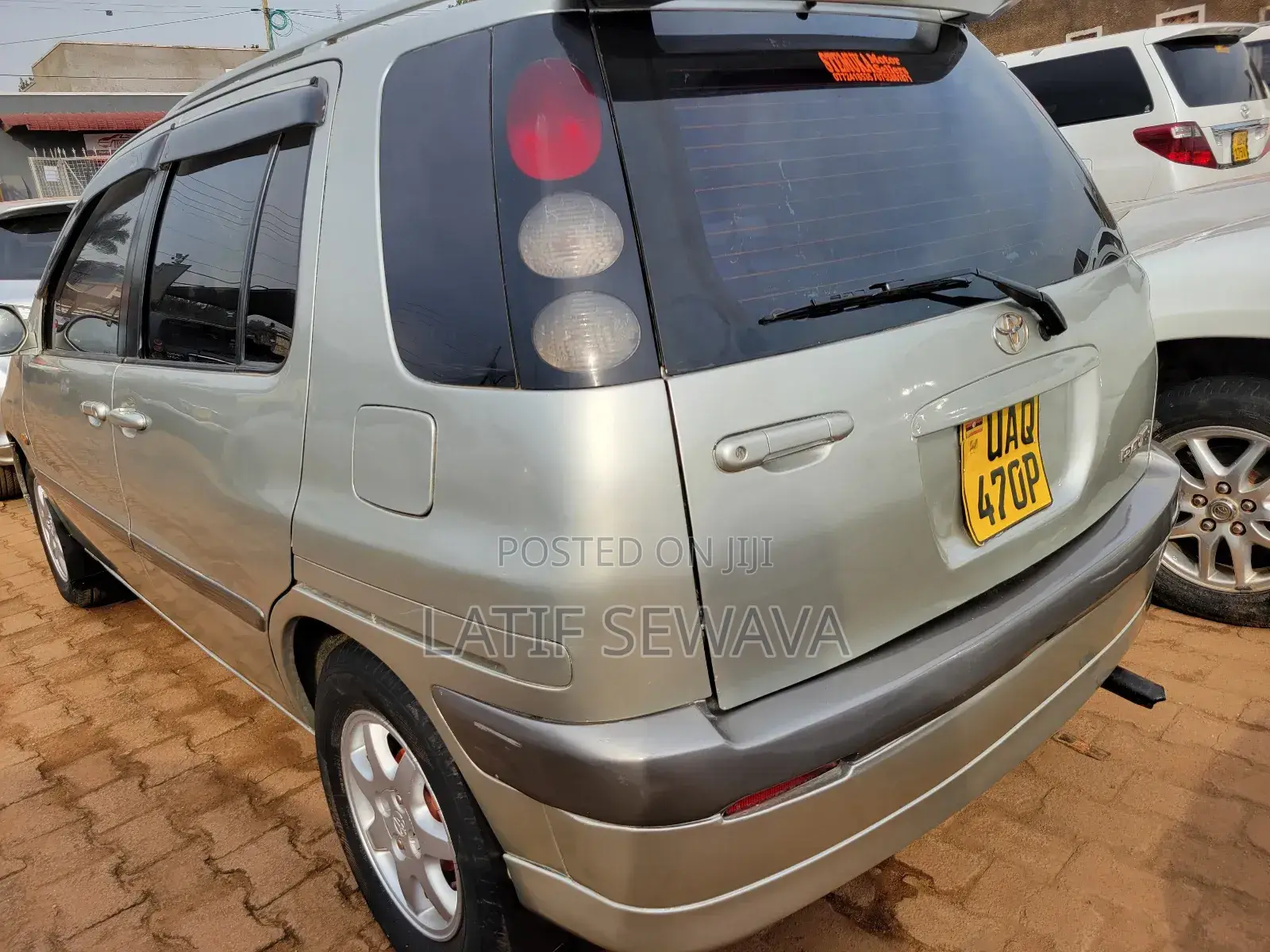 Toyota Raum 1.5 AWD 1998 Silver