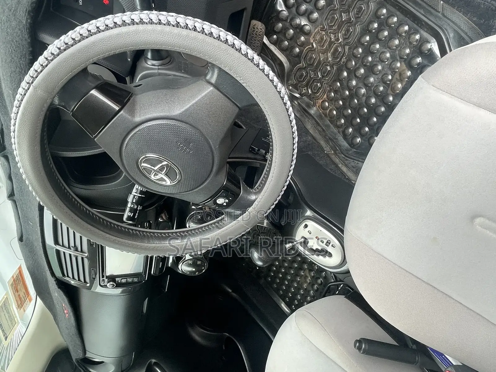 Toyota IST 2011 White