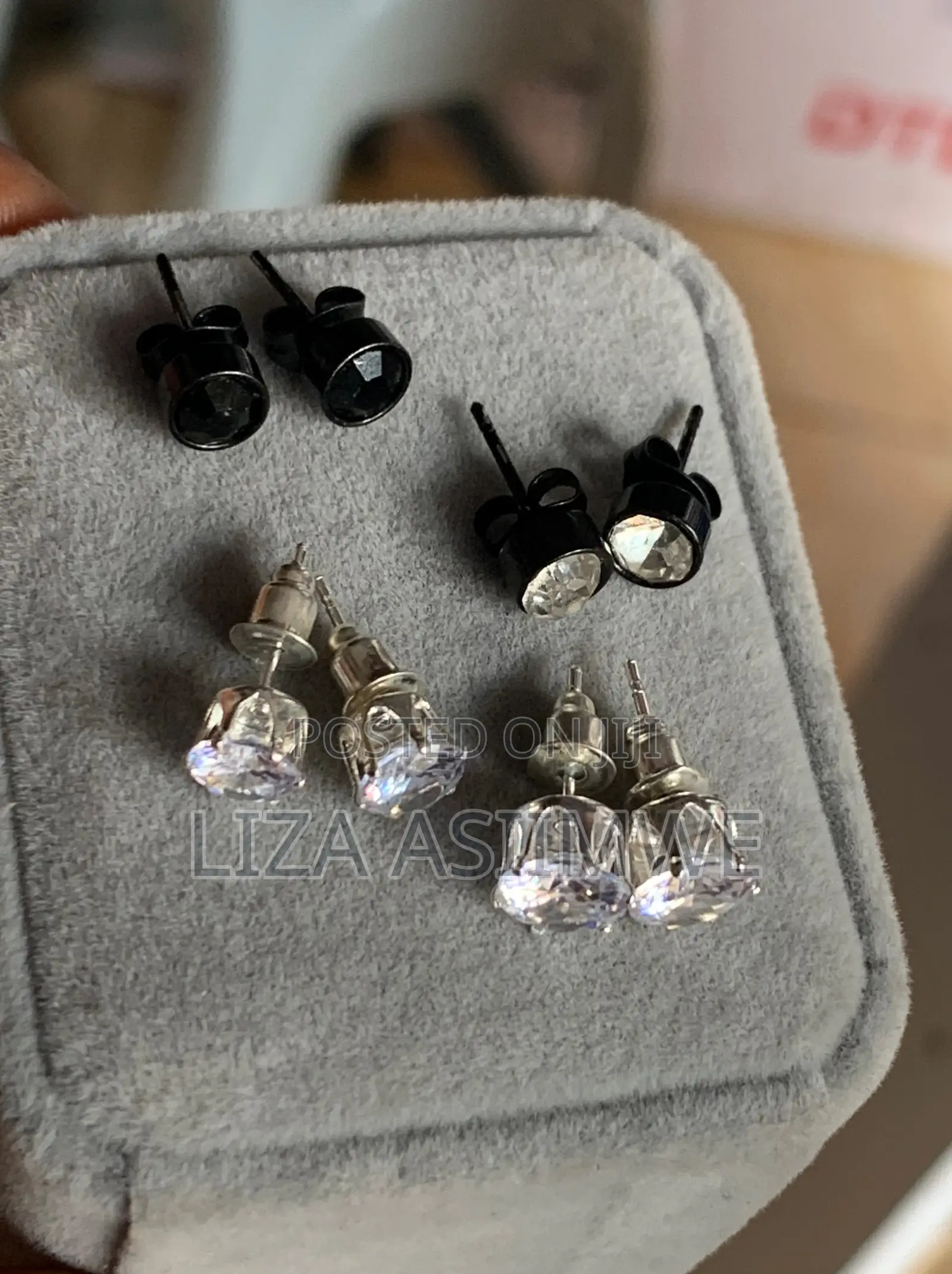 Pairs of Stud Earrings Clear Faceted Stones and Black (Unisex)