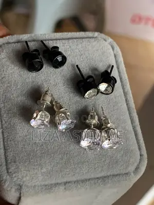 Pairs of Stud Earrings Clear Faceted Stones and Black (Unisex)