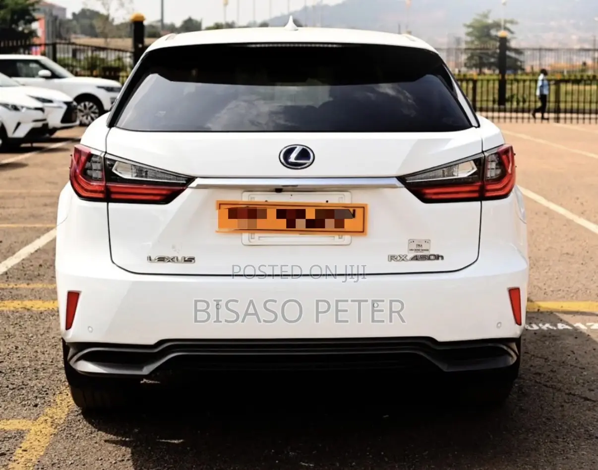Lexus LX 2018 White