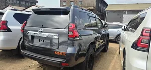 Toyota Land Cruiser Prado 2021 Gray