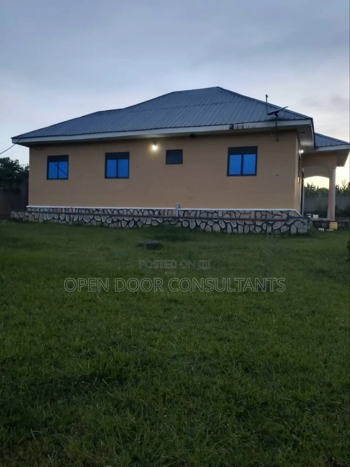 3bdrm House in Kakiri for sale