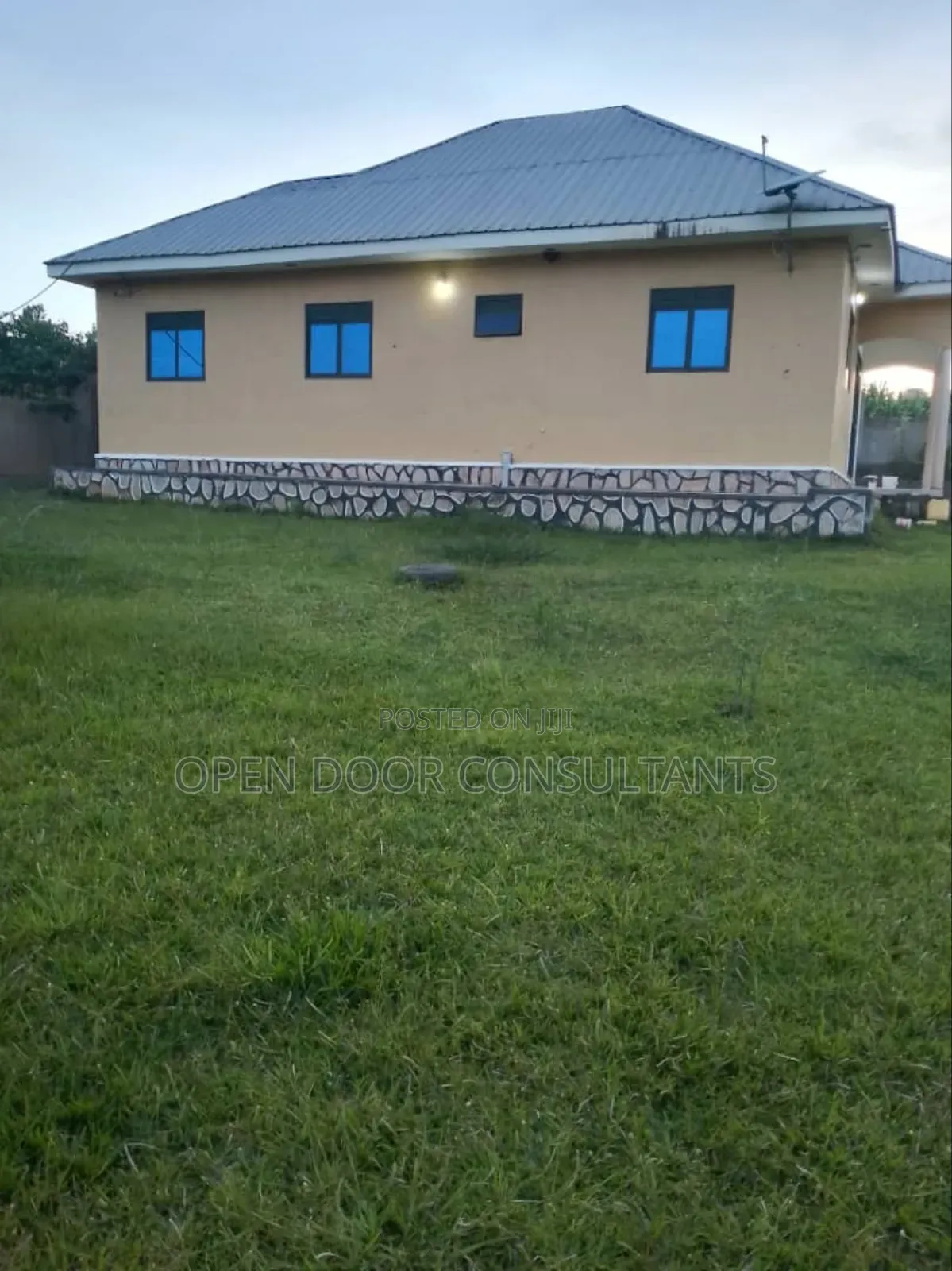 3bdrm House in Kakiri for sale