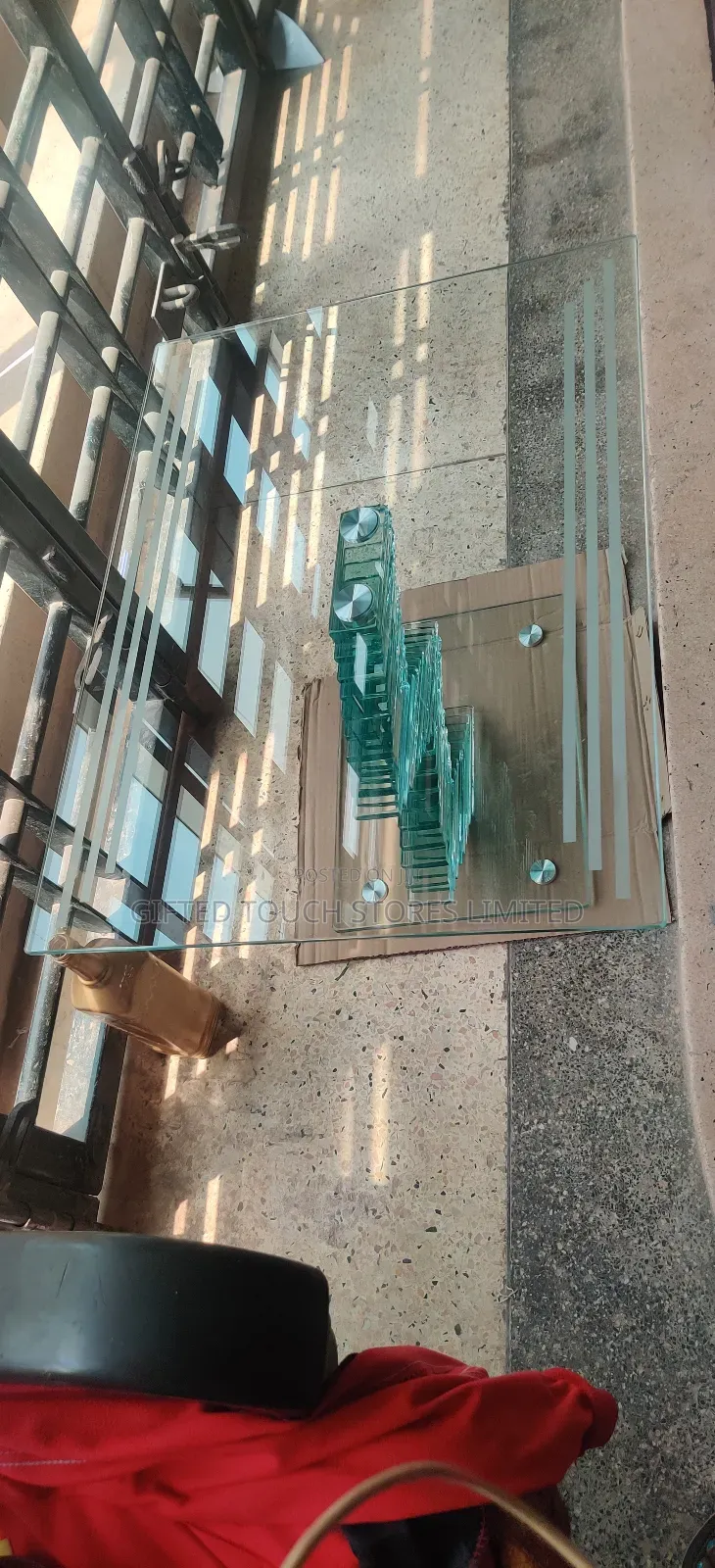 Single Stand Glass Table