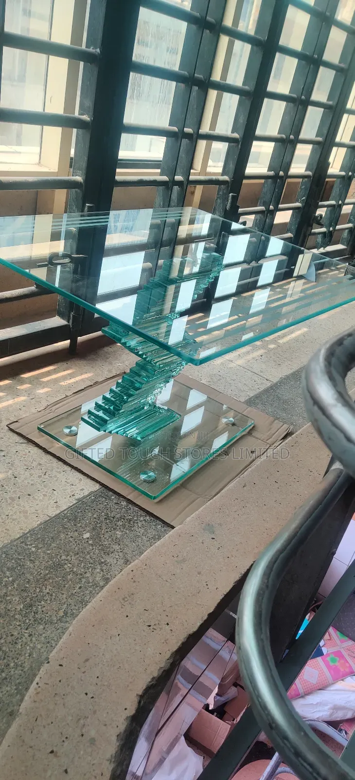 Single Stand Glass Table