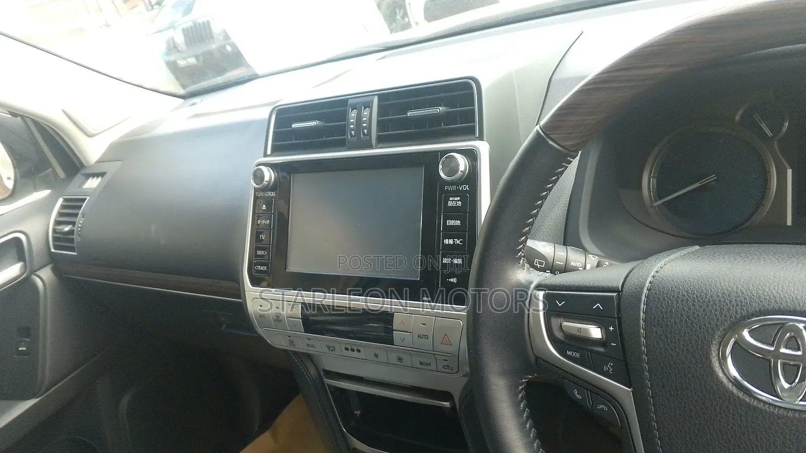 Toyota Land Cruiser Prado 4.0 Petrol TX-L 2017 White