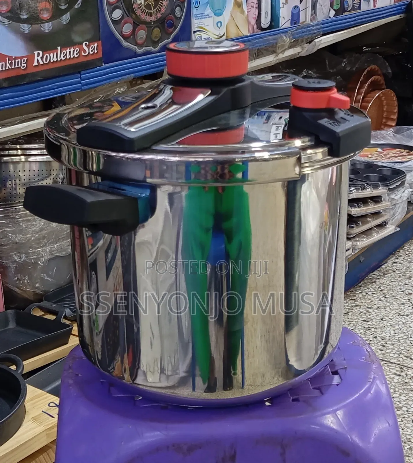 Stainless Steel Pressure Cooker 12l – Large Capacity Fast Cooking Pot.