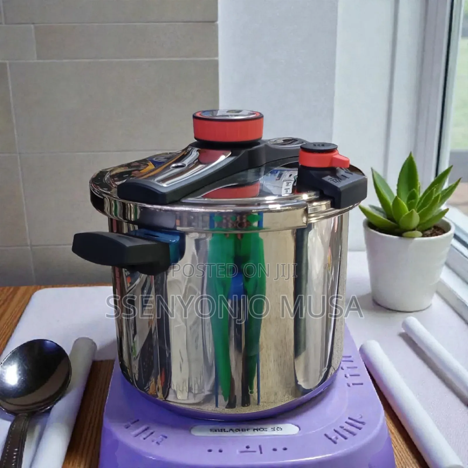 Stainless Steel Pressure Cooker 12l – Large Capacity Fast Cooking Pot.