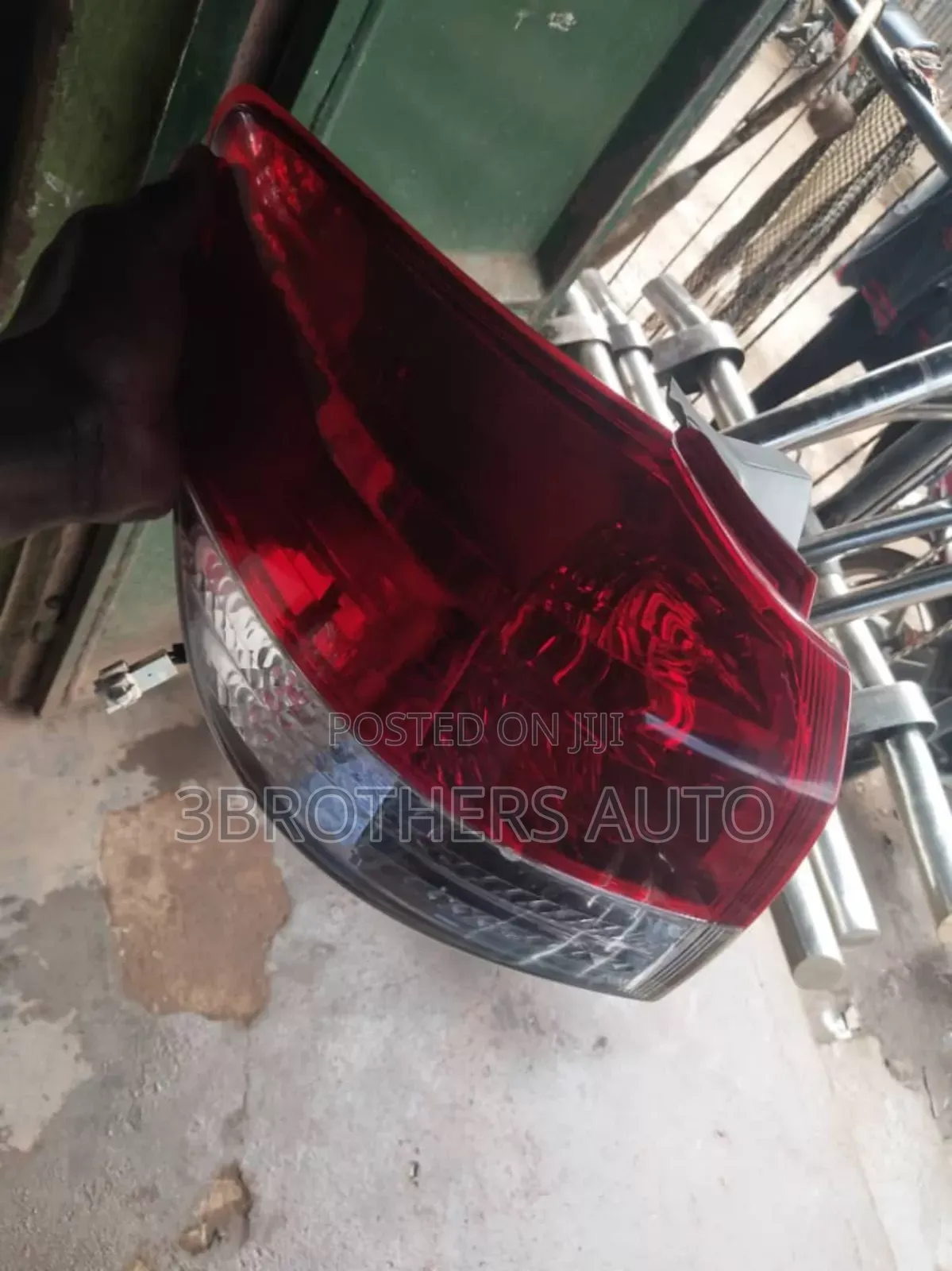 Wish Newshape Tail Light(Left)