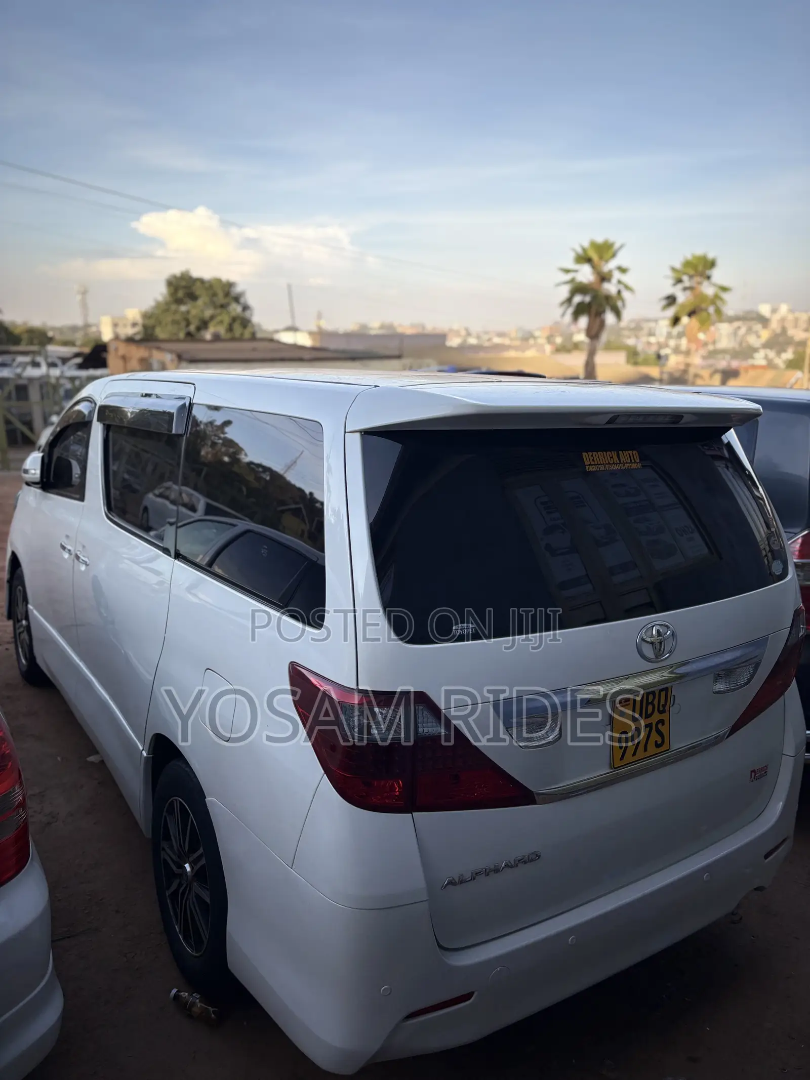 Toyota Alphard 2.4 Petrol FWD 2010 White