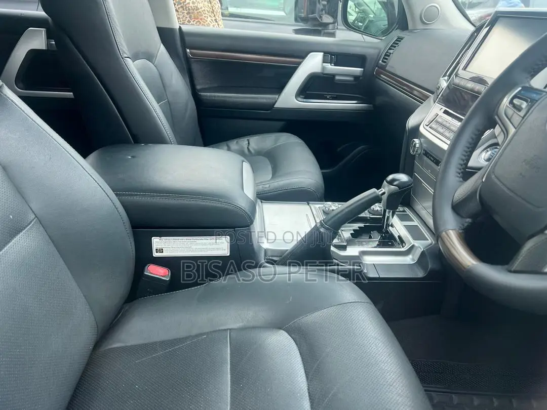 Toyota Land Cruiser 4.5 V8 TD 2020 White