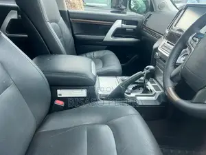 Toyota Land Cruiser 4.5 V8 TD 2020 White