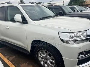 Toyota Land Cruiser 4.5 V8 TD 2020 White