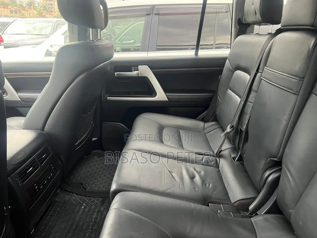 Toyota Land Cruiser 4.5 V8 TD 2020 White