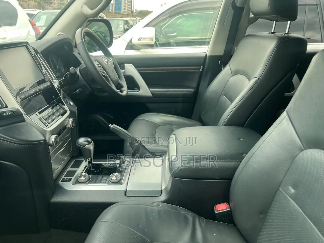 Toyota Land Cruiser 4.5 V8 TD 2020 White