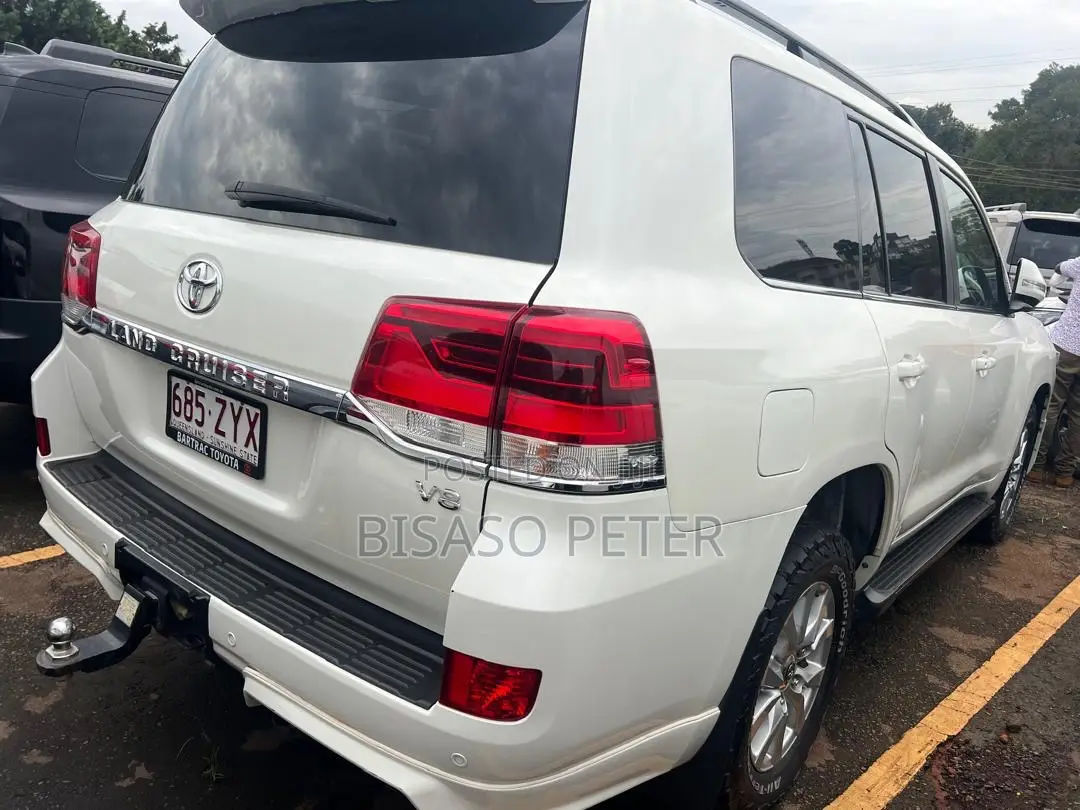 Toyota Land Cruiser 4.5 V8 TD 2020 White