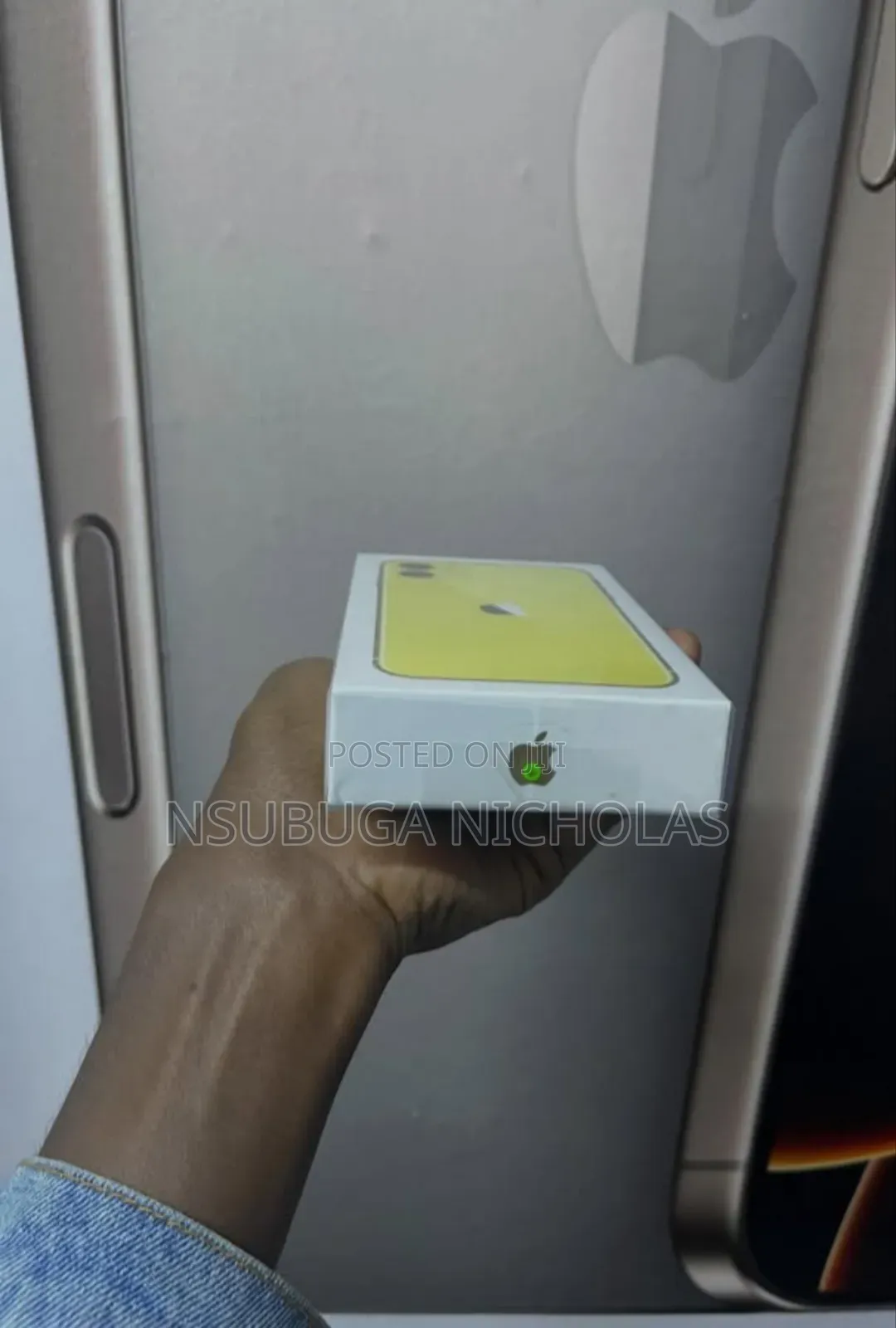 New Apple iPhone 11 128 GB Yellow