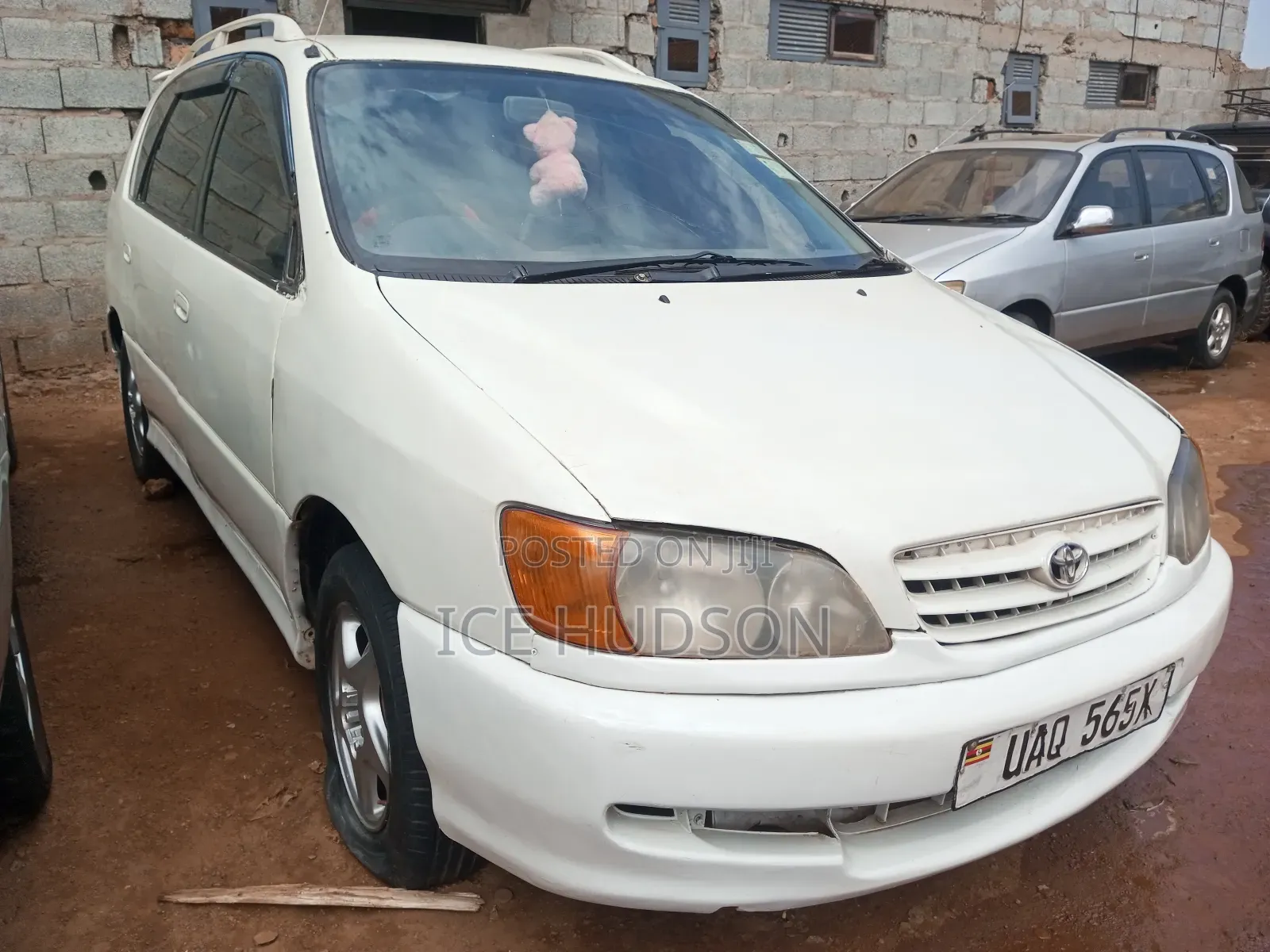 Toyota Ipsum 1999 Off white