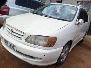 Toyota Ipsum 1999 Off white