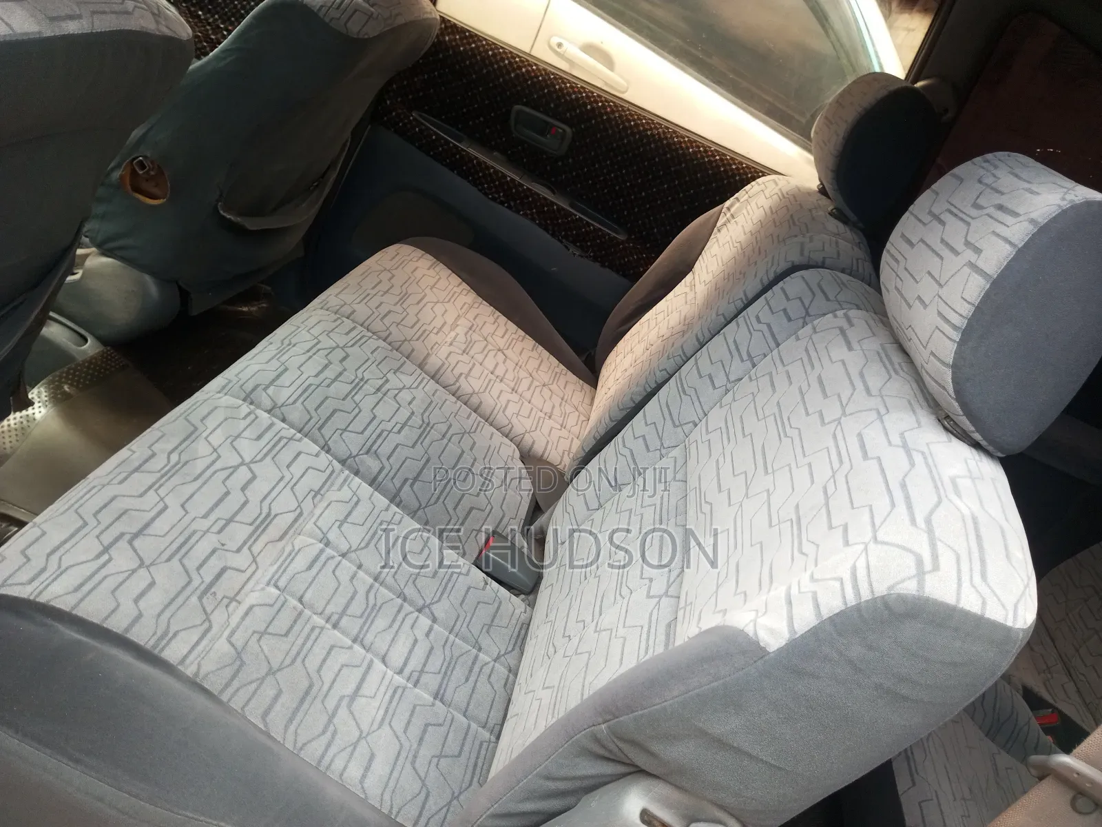 Toyota Ipsum 1999 Off white